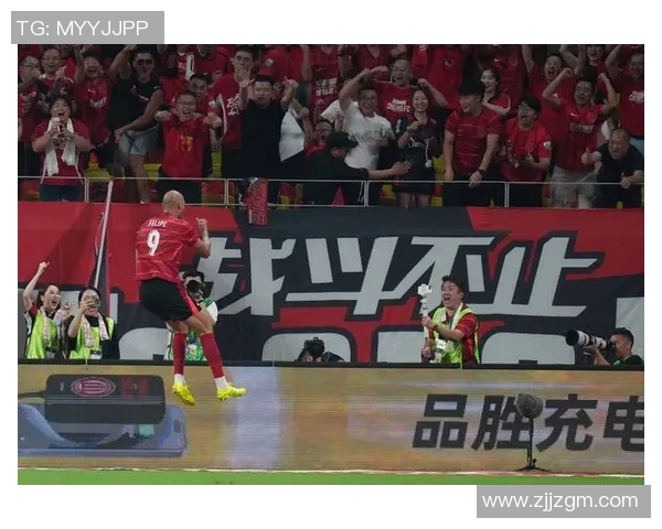 成都足球队在精英赛中的比赛经验与表现深度解析