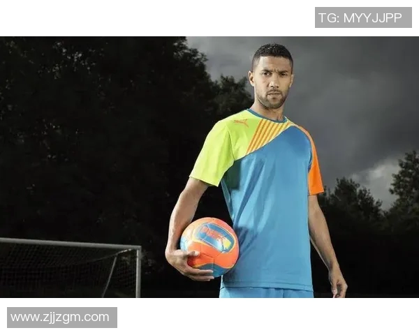 足球明星代言产品精彩视频与图片合集尽享球场魅力与时尚风潮